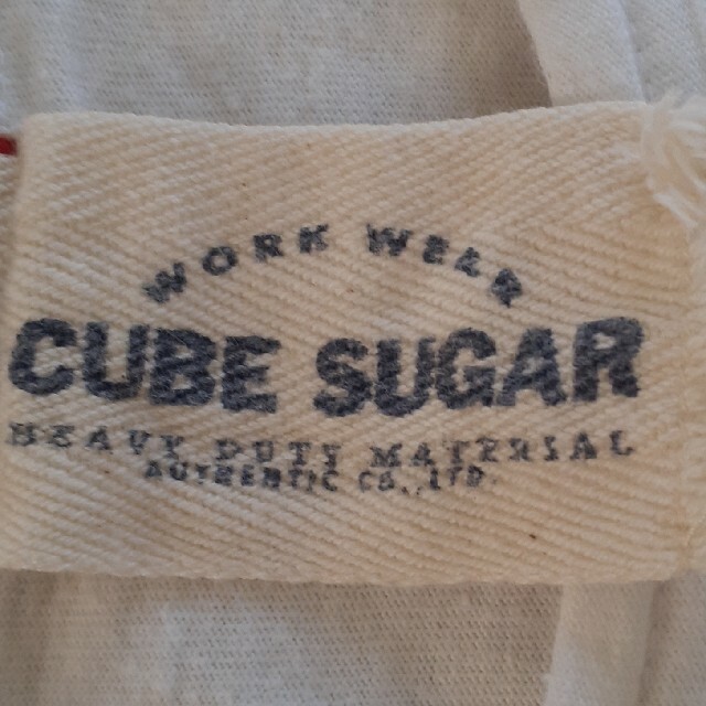 CUBE SUGAR(キューブシュガー)のキューブシュガー　Tシャツ　半袖　英文字　M レディースのトップス(Tシャツ(半袖/袖なし))の商品写真