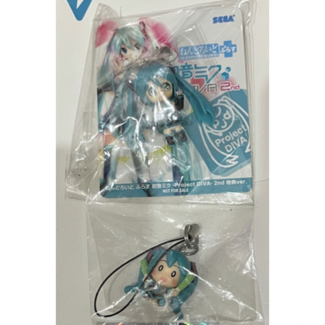 新品 初音ミク ストラップ＆ステッカーセット