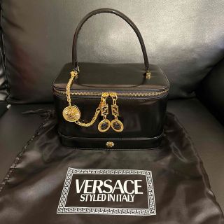 ヴェルサーチ(VERSACE)の限定セールヴェルサーチ　VERSACE 牛革　バニティバッグ　黒袋・チャーム付(ハンドバッグ)