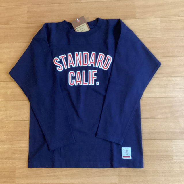 STANDARD CALIFORNIA(スタンダードカリフォルニア)の新品タグ付き　スタンダードカリフォルニアフットボールTシャツ　Mサイズ　 メンズのトップス(Tシャツ/カットソー(七分/長袖))の商品写真
