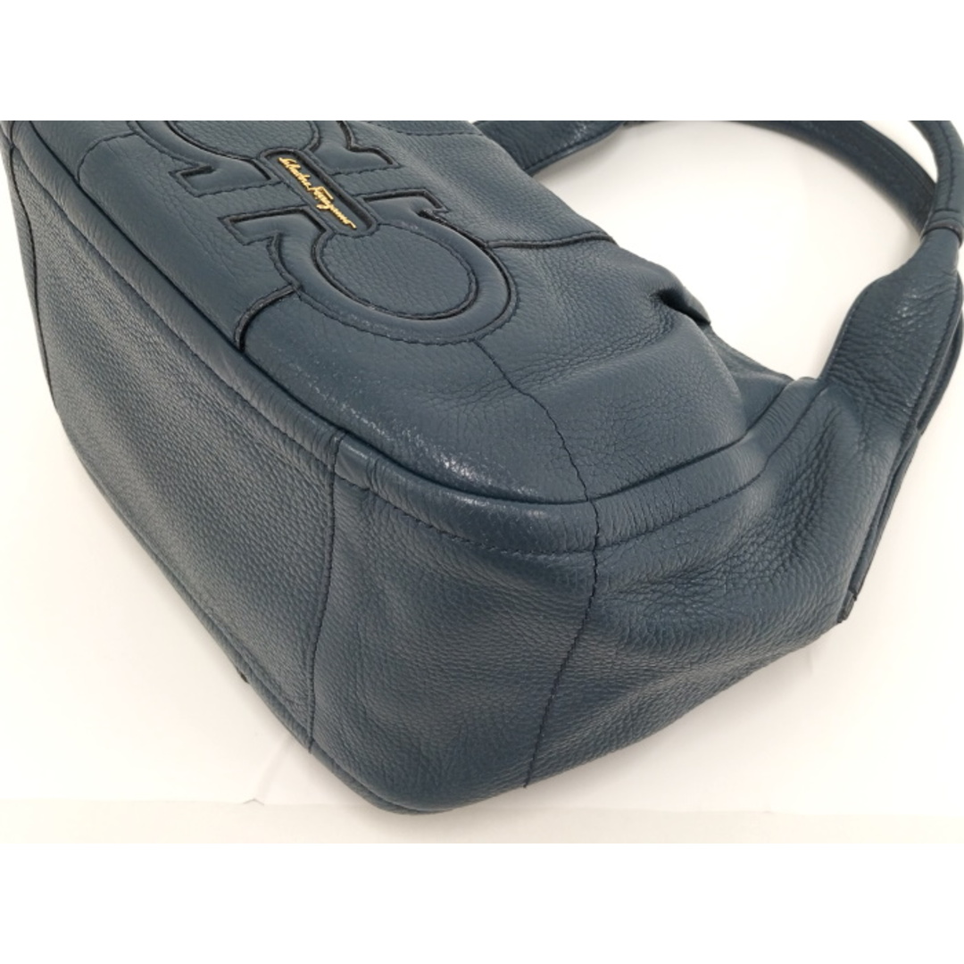 Ferragamo(フェラガモ)のSalvatore Ferragamo ハンドバッグ ガンチーニ レザー ブルー レディースのバッグ(ハンドバッグ)の商品写真