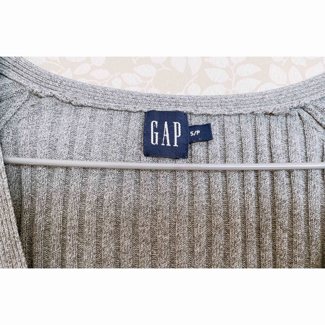 GAP(ギャップ)のGAP グレーカーディガン オフィスカジュアル レディースのトップス(カーディガン)の商品写真