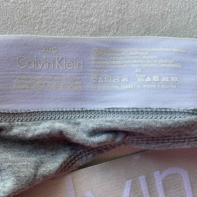 Calvin Klein(カルバンクライン)の★Calvin Klein Tバック★ レディースの下着/アンダーウェア(ショーツ)の商品写真