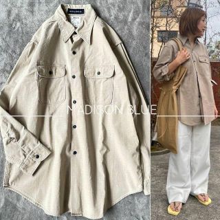 マディソンブルー(MADISONBLUE)の【美品】マディソンブルー HAMPTON BACK SATIN SHIRT 2(シャツ/ブラウス(長袖/七分))