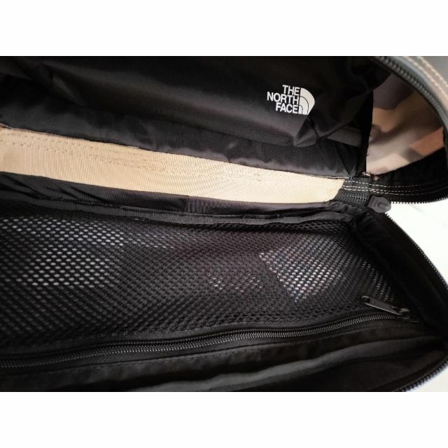 THE NORTH FACE(ザノースフェイス)の【新品】NM82255ヒューズボックスII最新カモフラ柄 メンズのバッグ(バッグパック/リュック)の商品写真