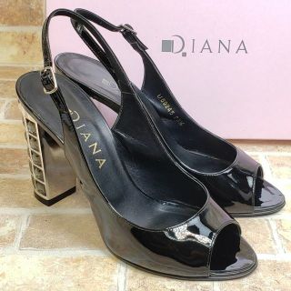 DIANA - ダイアナ ☆ エナメルレザー ビジューヒール サンダル DIANA - ダイアナ ☆ エナメルレザー ビジューヒール サンダル