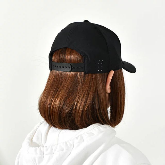 NIKE(ナイキ)のNIKEキャップ　ナイキキャップ エアロビル レガシー91 メンズの帽子(キャップ)の商品写真