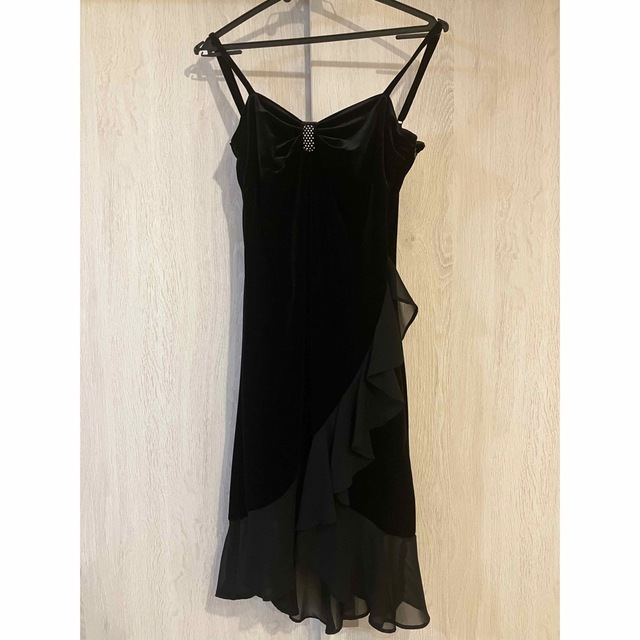 INGNI(イング)のINGNI ベロア　ブラック　ドレス レディースのフォーマル/ドレス(ミニドレス)の商品写真