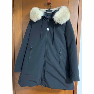 モンクレール(MONCLER)の美品　モンクレール　bartramifur 黒　3 moncler ファー(ダウンジャケット)