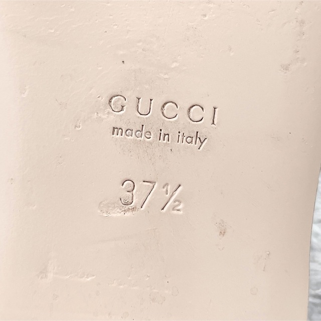 Gucci(グッチ)のcherry14様専用ページ　グッチ　クリスタル　サンダル　フラットシューズ レディースの靴/シューズ(サンダル)の商品写真