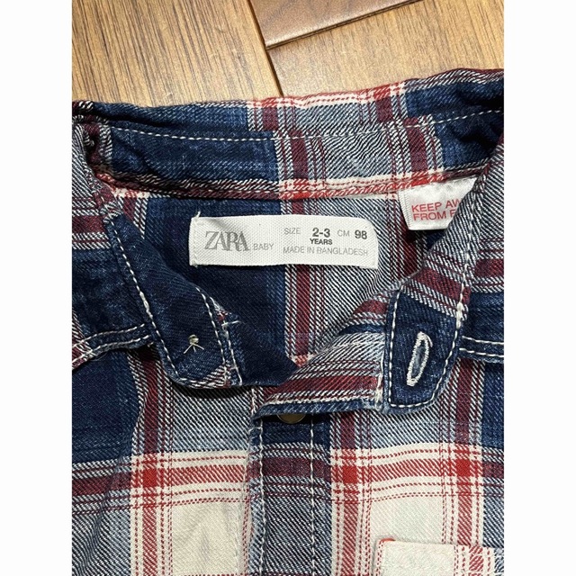 ZARA BABY チェックシャツ　2-3YEARS 値下げ キッズ/ベビー/マタニティのキッズ服男の子用(90cm~)(Tシャツ/カットソー)の商品写真