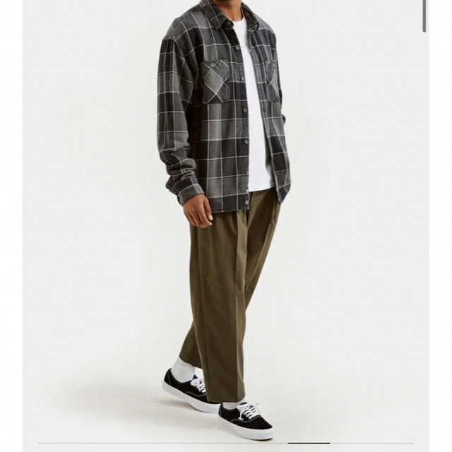 NEIGHBORHOOD(ネイバーフッド)のzorn着用　neighborhood two tuck pants メンズのパンツ(スラックス)の商品写真