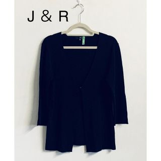 ジェイアンドアール(J&R)のJ&R 黒　カーディガン(カーディガン)