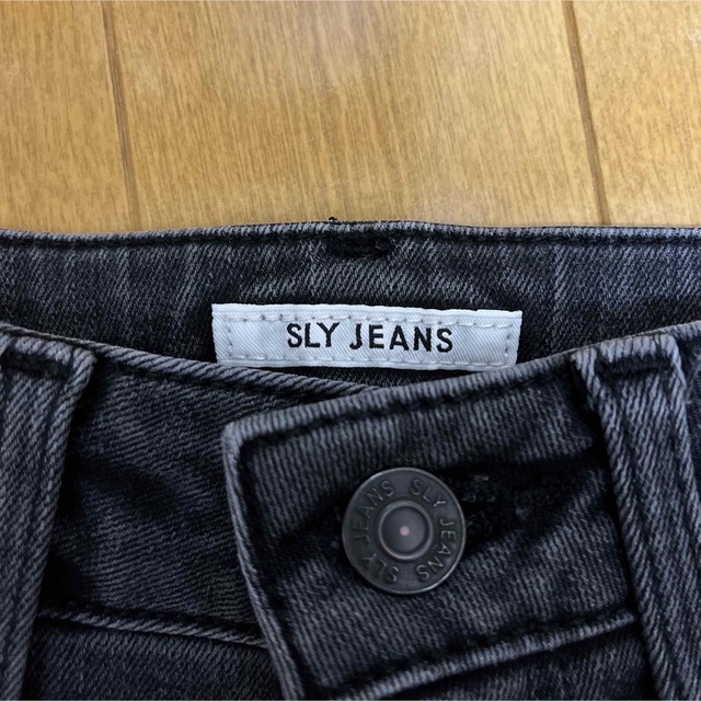 SLY(スライ)のSLY JEANS  スライジーンズ レディースのパンツ(デニム/ジーンズ)の商品写真