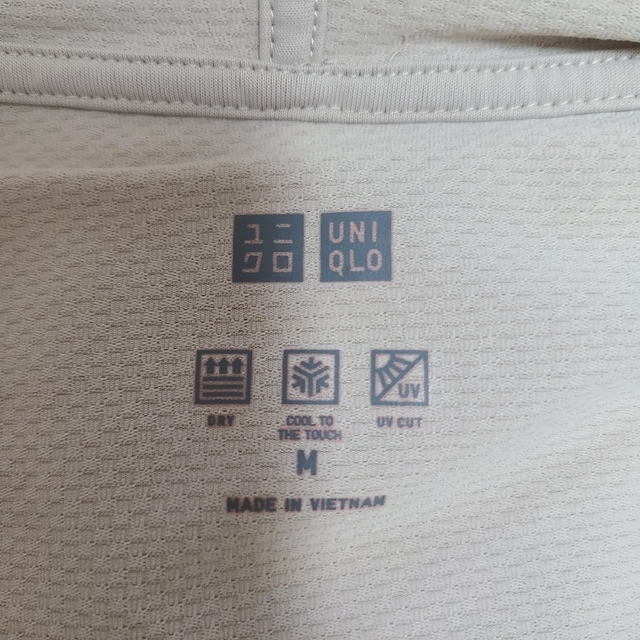 UNIQLO(ユニクロ)のUNIQLO　UVカットパーカー レディースのトップス(パーカー)の商品写真