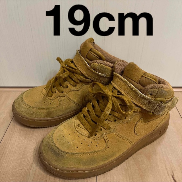 NIKE(ナイキ)のNIKE フォース1 MID LV8 19cm キッズ/ベビー/マタニティのキッズ靴/シューズ(15cm~)(スニーカー)の商品写真