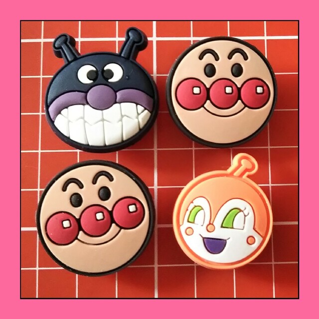アンパンマンクロックスジビッツ4点 キッズ/ベビー/マタニティのメモリアル/セレモニー用品(その他)の商品写真