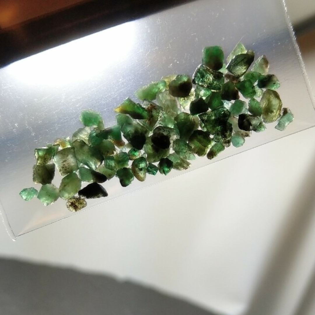 エメラルド ザンビア産 原石 鉱物標本の通販 by ジオード's shop|ラクマ