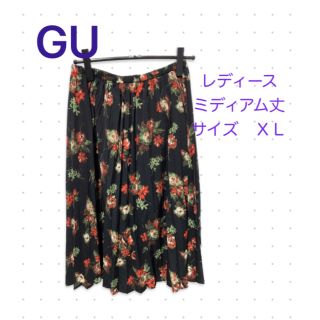 ジーユー(GU)の美品　花柄　プリーツスカート　黒　ミディアム丈(ひざ丈スカート)