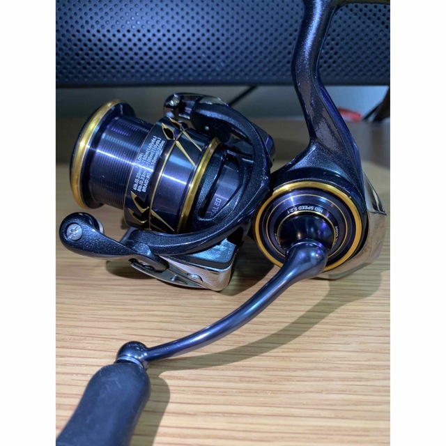 DAIWA(ダイワ)の水溜りはカオス様専用【ダイワ】21カルディア LT2500 スポーツ/アウトドアのフィッシング(リール)の商品写真