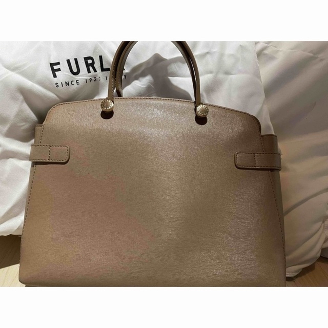 Furla(フルラ)の#FURULA ハンドバッグ　バックチャーム付けます レディースのバッグ(ハンドバッグ)の商品写真