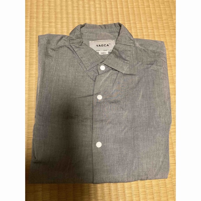 YAECA(ヤエカ)のヤエカ     コンフォート　シャツ　グレー　S メンズのトップス(シャツ)の商品写真