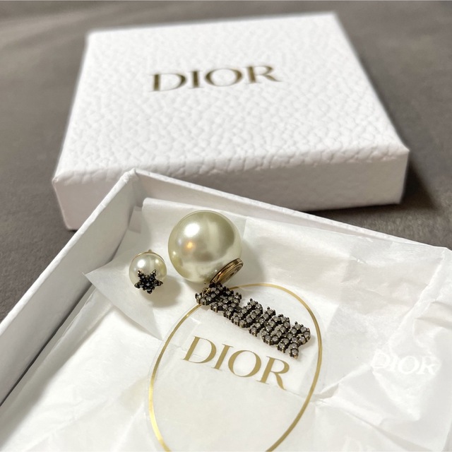 DIOR TRIBALES ピアス　メタル・レジンパール・クリスタル16cm長さ