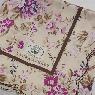 ローラアシュレイ(LAURA ASHLEY)の値下げ📌ローラアシュレイ☆大判ハンカチーフ58×58🌹(ハンカチ)