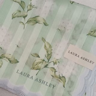 ローラアシュレイ(LAURA ASHLEY)の値下げ📌ローラアシュレイ☆大判ハンカチーフ58×58🌼(ハンカチ)