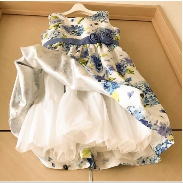 GYMBOREE(ジンボリー)のジンボリー ドレス 紫陽花 Floral Dress 129.5-137cm キッズ/ベビー/マタニティのキッズ服女の子用(90cm~)(ドレス/フォーマル)の商品写真