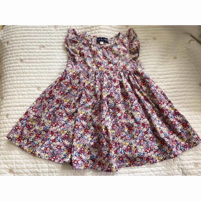 s.t.closet(エスティークローゼット)の花柄ワンピース  s.t.closet キッズ/ベビー/マタニティのキッズ服女の子用(90cm~)(ワンピース)の商品写真