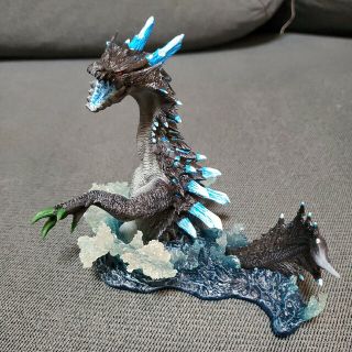 CAPCOM - モンスターハンター フィギュア ラギアクルス希少種 DXF