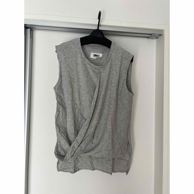 MM6(エムエムシックス)のMM6 Maison Margiela ノースリーブ レディースのトップス(Tシャツ(半袖/袖なし))の商品写真