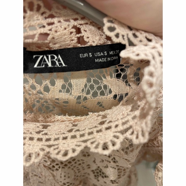 ZARA(ザラ)のzara レースワンピース　sサイズ　ピンク レディースのワンピース(ひざ丈ワンピース)の商品写真