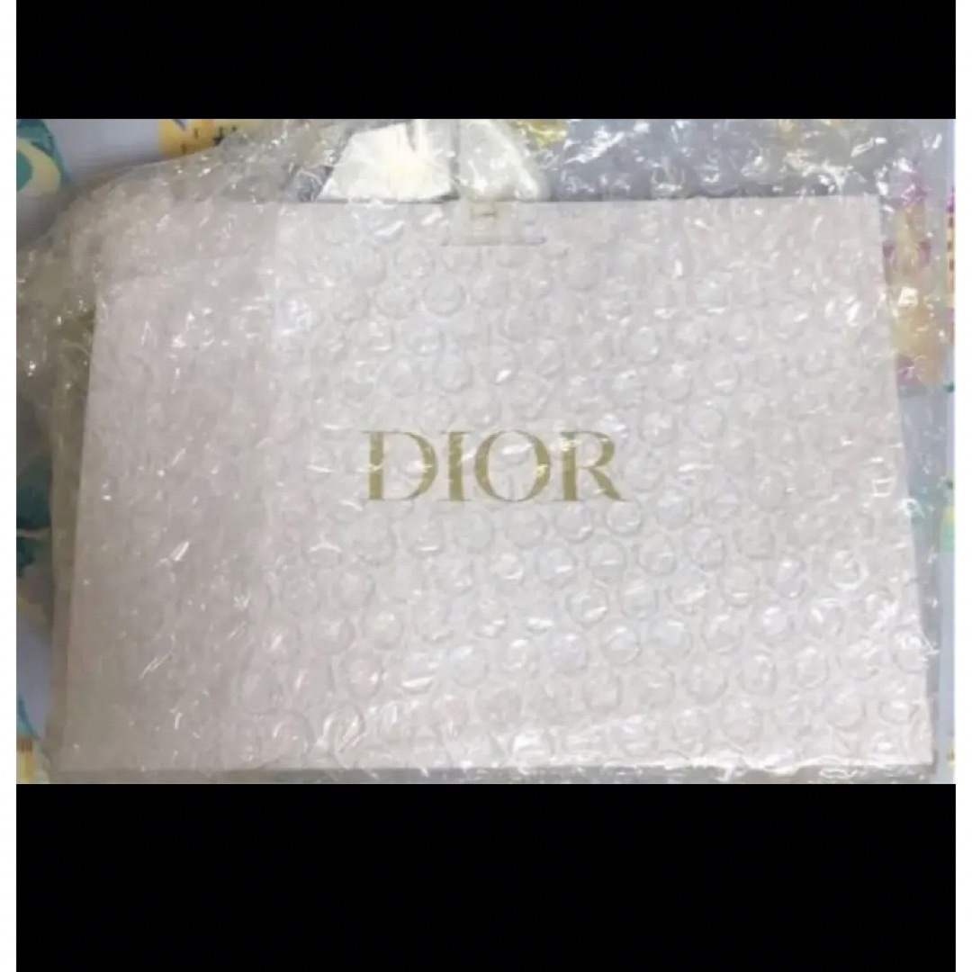 Dior(ディオール)のる様専用新品ディオールバックステージフェイス グロウ パレット　ローズゴールド　 コスメ/美容のベースメイク/化粧品(チーク)の商品写真