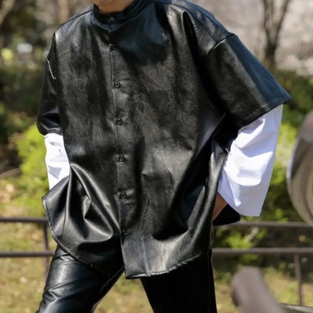 HARE(ハレ)の【Adoon plain】エコレザーオーバーシャツ　kutir メンズのトップス(シャツ)の商品写真