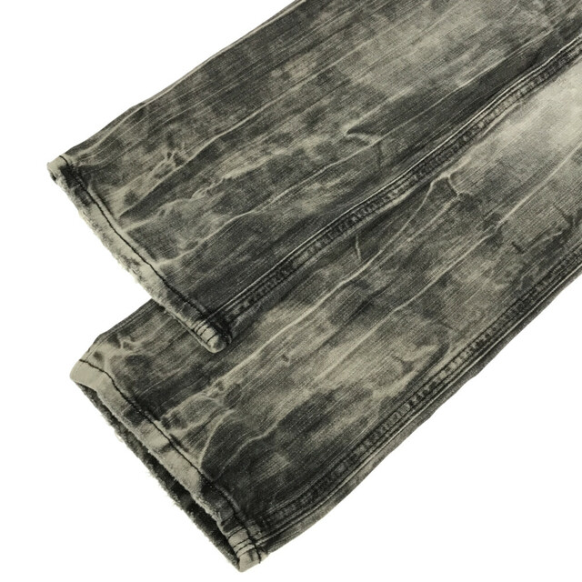 DIESEL(ディーゼル)のDIESEL ディーゼル THANAZ バックポケット刺繍デニムパンツ ブラック メンズのパンツ(デニム/ジーンズ)の商品写真