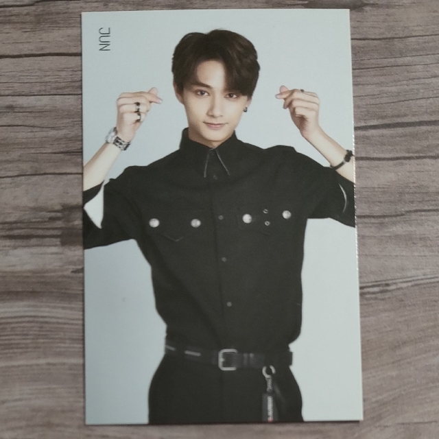 SEVENTEEN(セブンティーン)のジュン■SEVENTEEN セブチ IDEAL CUT 公式 トレカ ② エンタメ/ホビーのタレントグッズ(アイドルグッズ)の商品写真
