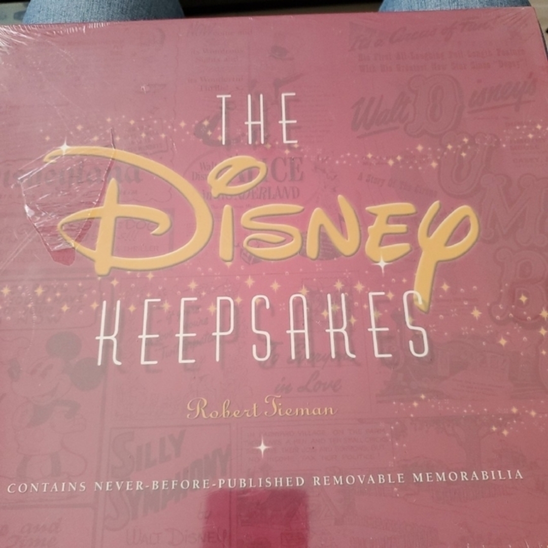 Disney(ディズニー)のTHE Disney TREASURES(希少ファンブック) エンタメ/ホビーの本(アート/エンタメ)の商品写真
