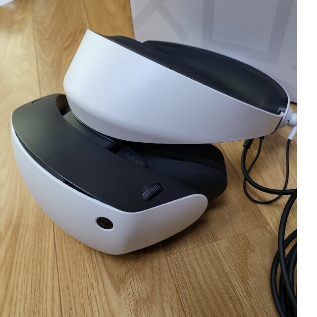 SONY(ソニー)のPlayStation VR2 エンタメ/ホビーのゲームソフト/ゲーム機本体(家庭用ゲーム機本体)の商品写真