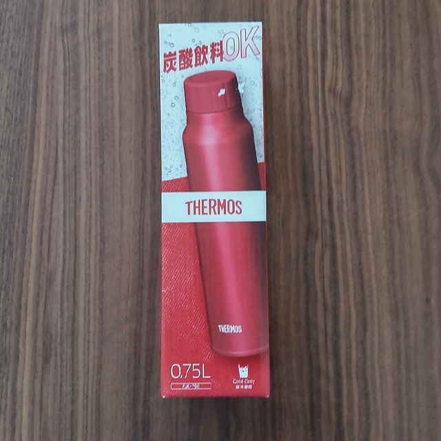 THERMOS(サーモス)のTHERMOS 水筒  FJK-750 炭酸  レッド インテリア/住まい/日用品のキッチン/食器(その他)の商品写真