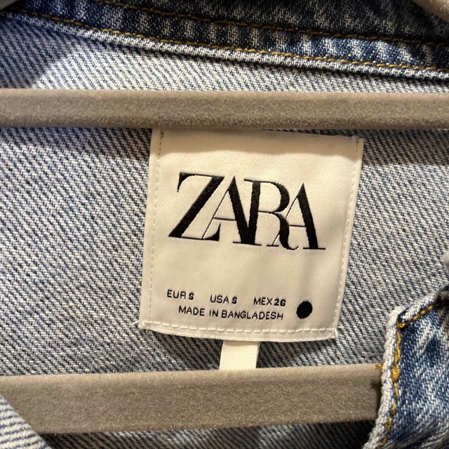 ZARA(ザラ)のZARA、デニムワンピ、Sサイズ レディースのワンピース(ミニワンピース)の商品写真