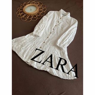 ザラ(ZARA)の美品　ZARA ザラ　ワンピース　エンブロイダリー　白　人気　完売(ひざ丈ワンピース)