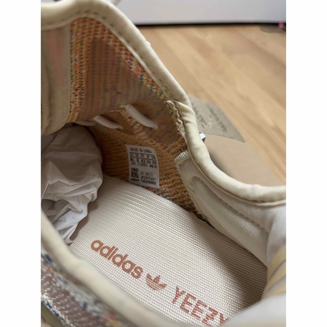 YEEZY（adidas）(イージー)のYEEZY BOOST 350 V2 MX OAT メンズの靴/シューズ(スニーカー)の商品写真