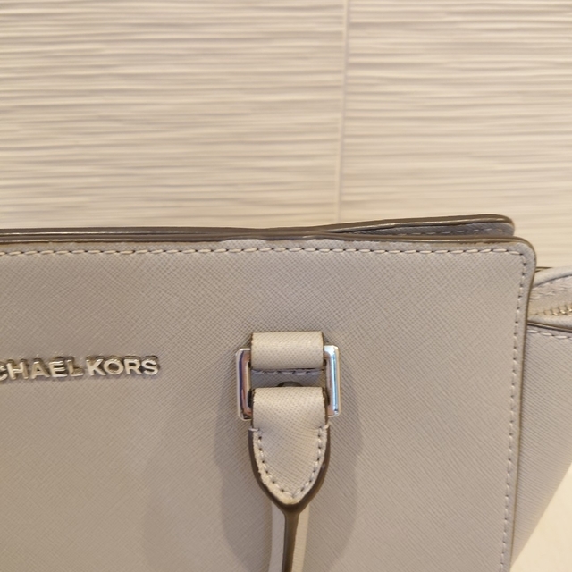 Michael Kors(マイケルコース)のMICHAEL KORS マイケルコース ショルダーバッグ グレー レディースのバッグ(ショルダーバッグ)の商品写真