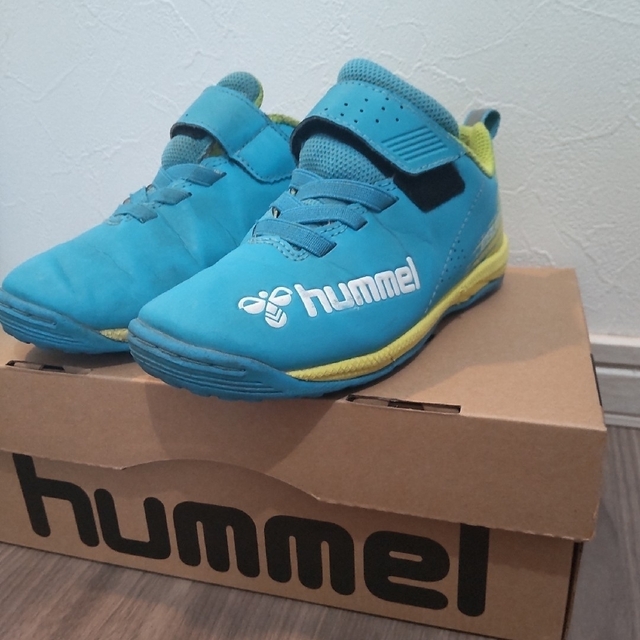 hummel(ヒュンメル)の19.0 hummel プリアモーレ VI VTF Jr. キッズ/ベビー/マタニティのキッズ靴/シューズ(15cm~)(スニーカー)の商品写真