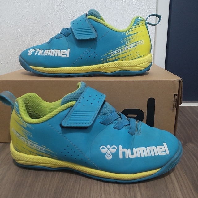 hummel(ヒュンメル)の19.0 hummel プリアモーレ VI VTF Jr. キッズ/ベビー/マタニティのキッズ靴/シューズ(15cm~)(スニーカー)の商品写真