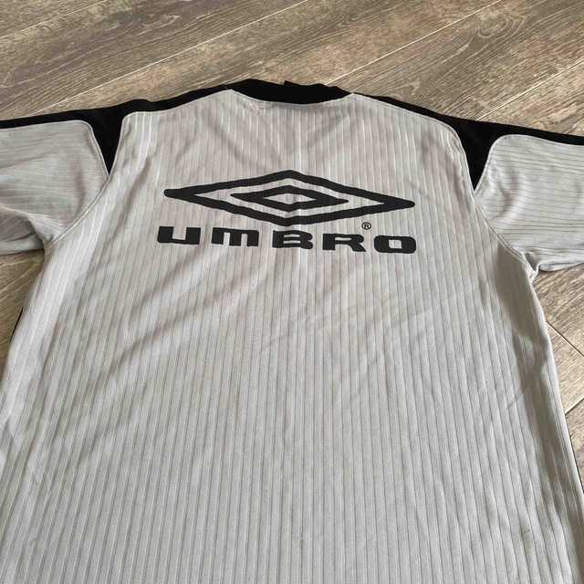 UMBRO(アンブロ)のUmbro スポーツウェア S‐Mサイズ スポーツ/アウトドアのランニング(ウェア)の商品写真