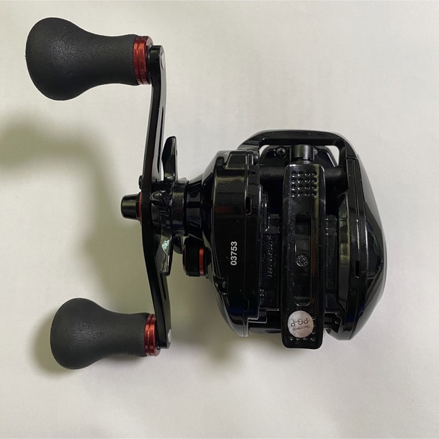 SHIMANO(シマノ)のSHIMANO 17炎月 CT 100HG 中古 スポーツ/アウトドアのフィッシング(リール)の商品写真