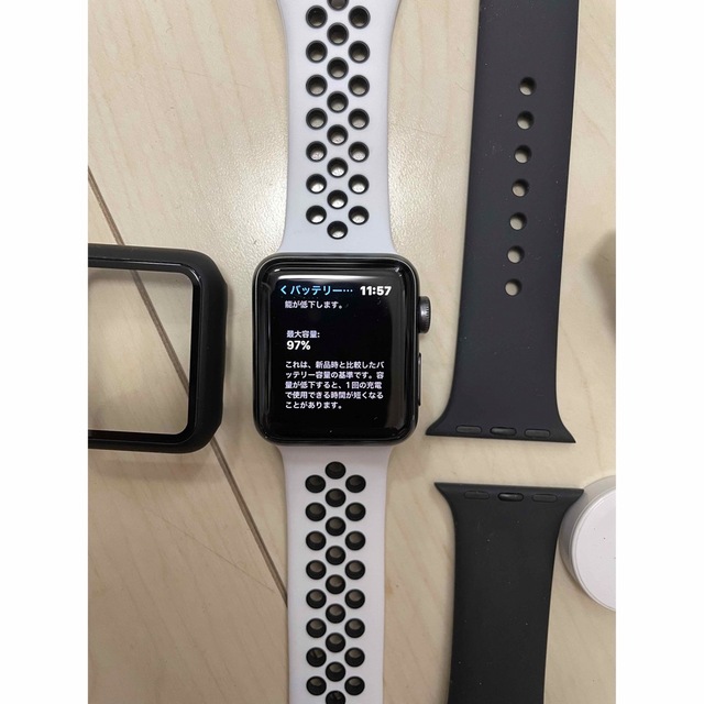 Apple Watch(アップルウォッチ)のApple Watch 3 38mm GPS スポーツバンド　カバーセット スマホ/家電/カメラのスマートフォン/携帯電話(その他)の商品写真